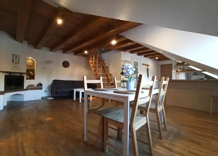 Private Sauna & 4 Bedrooms Old Town Rooftop Apartment